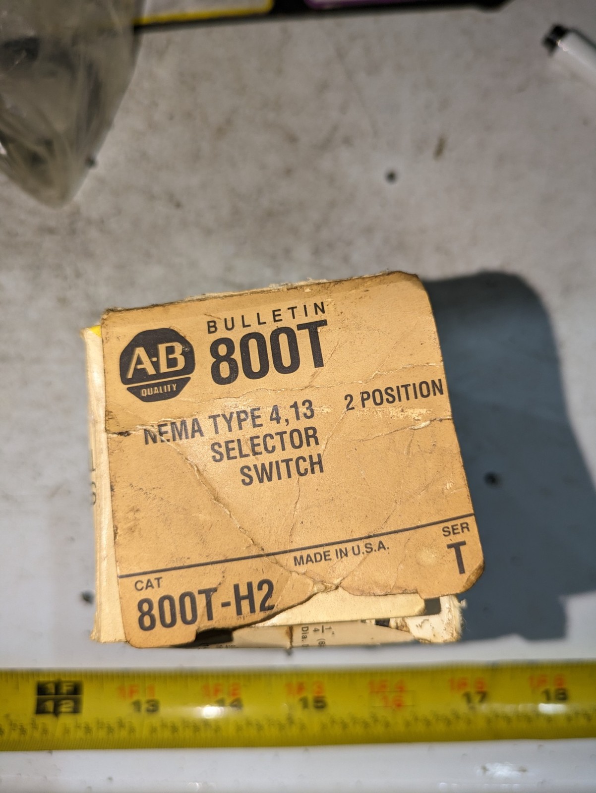 ALLEN-BRADLEY 800T-H2 SER T NEMA TYPE 4,13 SELECTOR SWITCH LNM