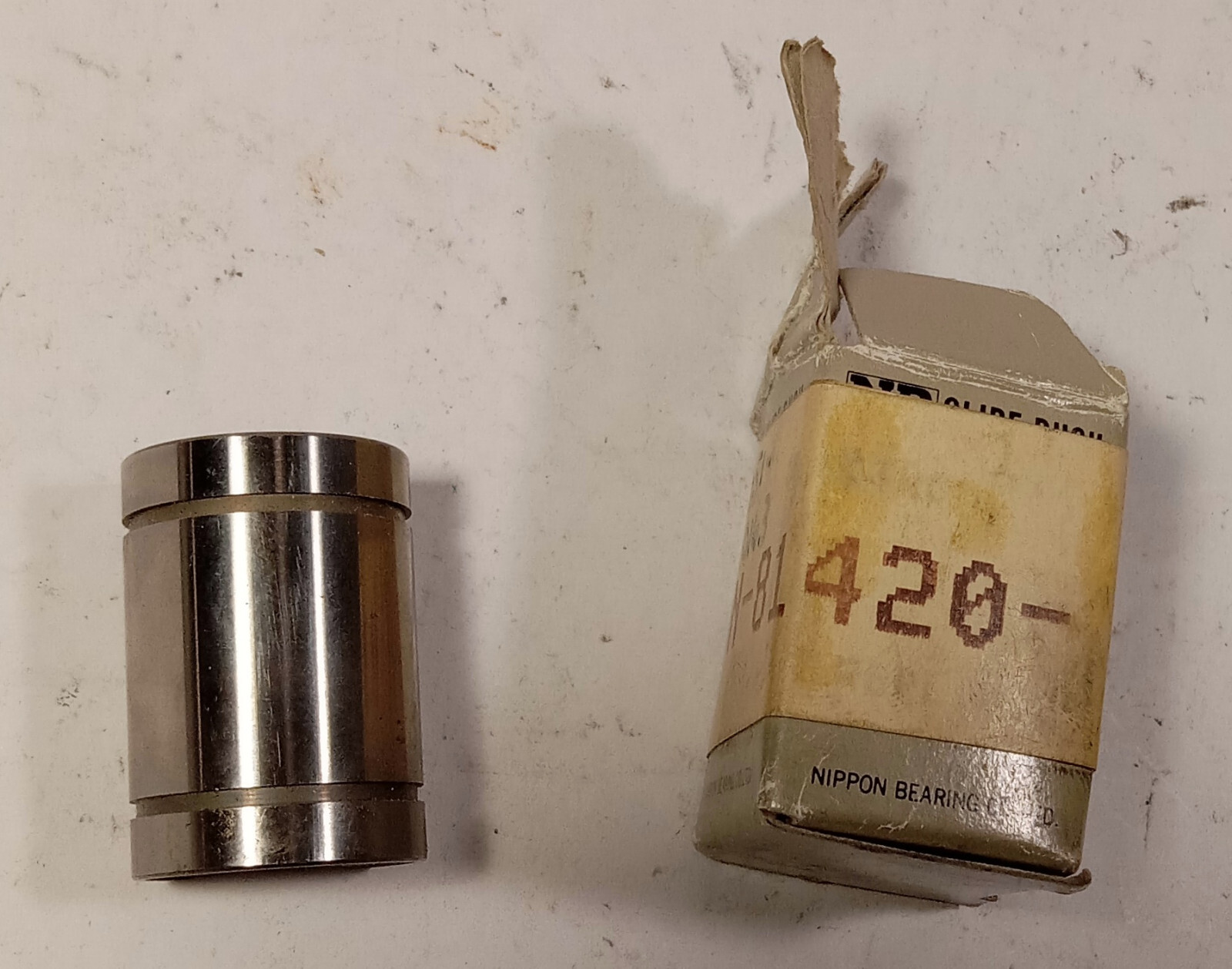 1 NEW NIPPON BEARING OPN-81420 BALL BUSHING LINEAR BEARING NIB ***MAKE OFFER***