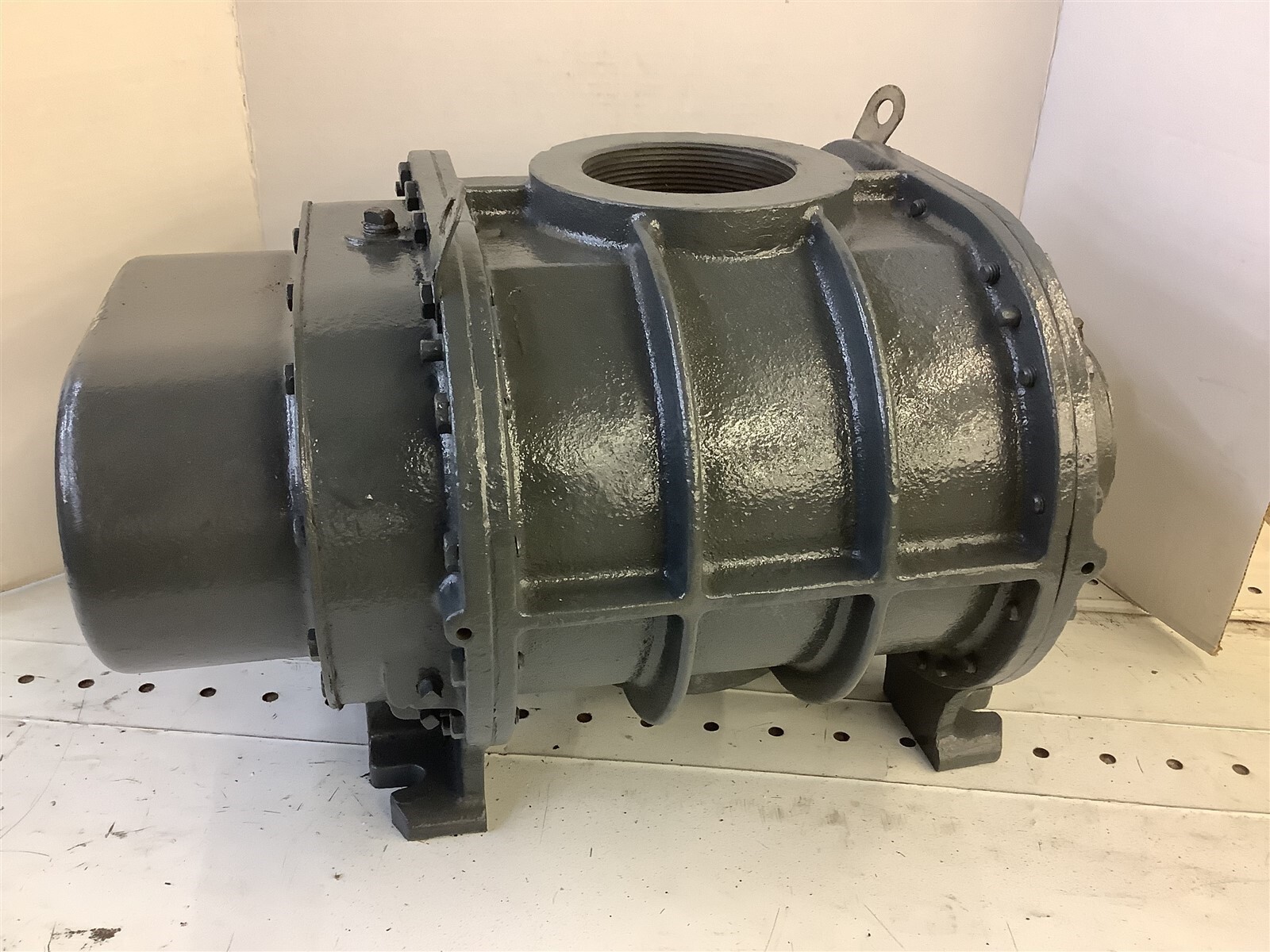 Fuller Sutorbilt Company 5L-B Rotary Blower 4-1/4″ ID x 1-1/8″ Shaft