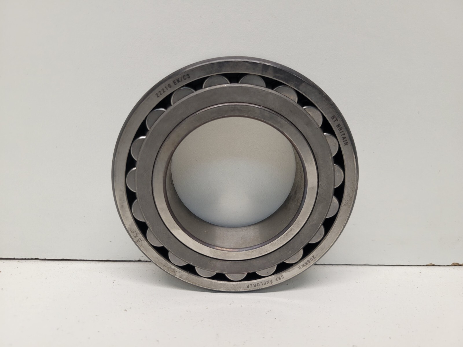 NEW OLD STOCK! SKF EXPLORER SPHERICAL ROLLER BEARING 22210-EK/C3