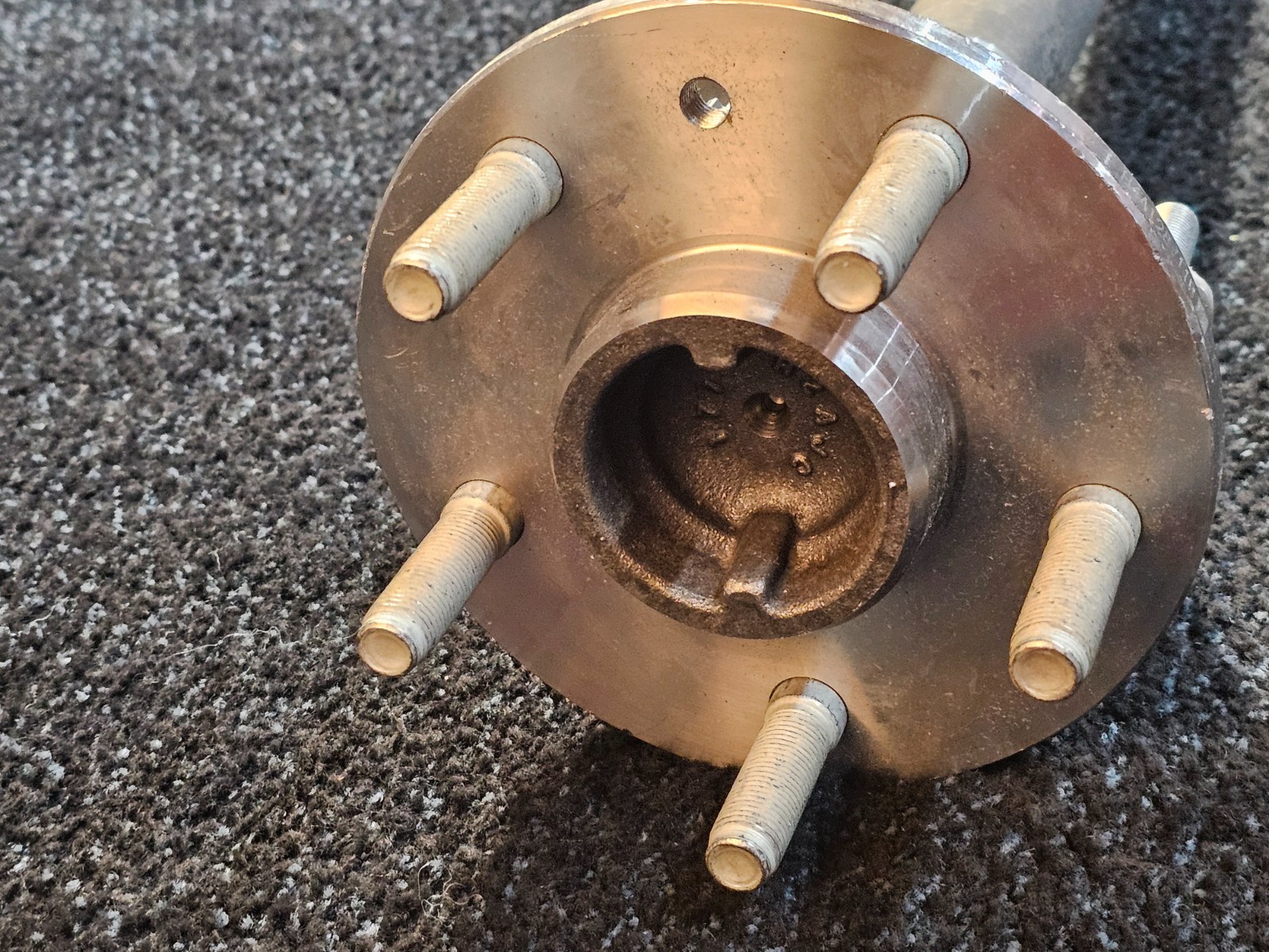 Axle Shaft 5 Lug Hub Raised Center Axle Mount ABS Ring