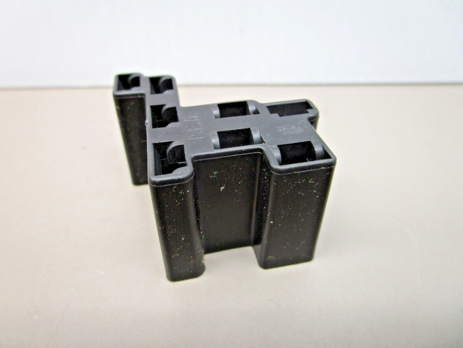 Delphi Packard 56-Series GM Terminal Housing and Sockets 8-Way Female Black 16ga