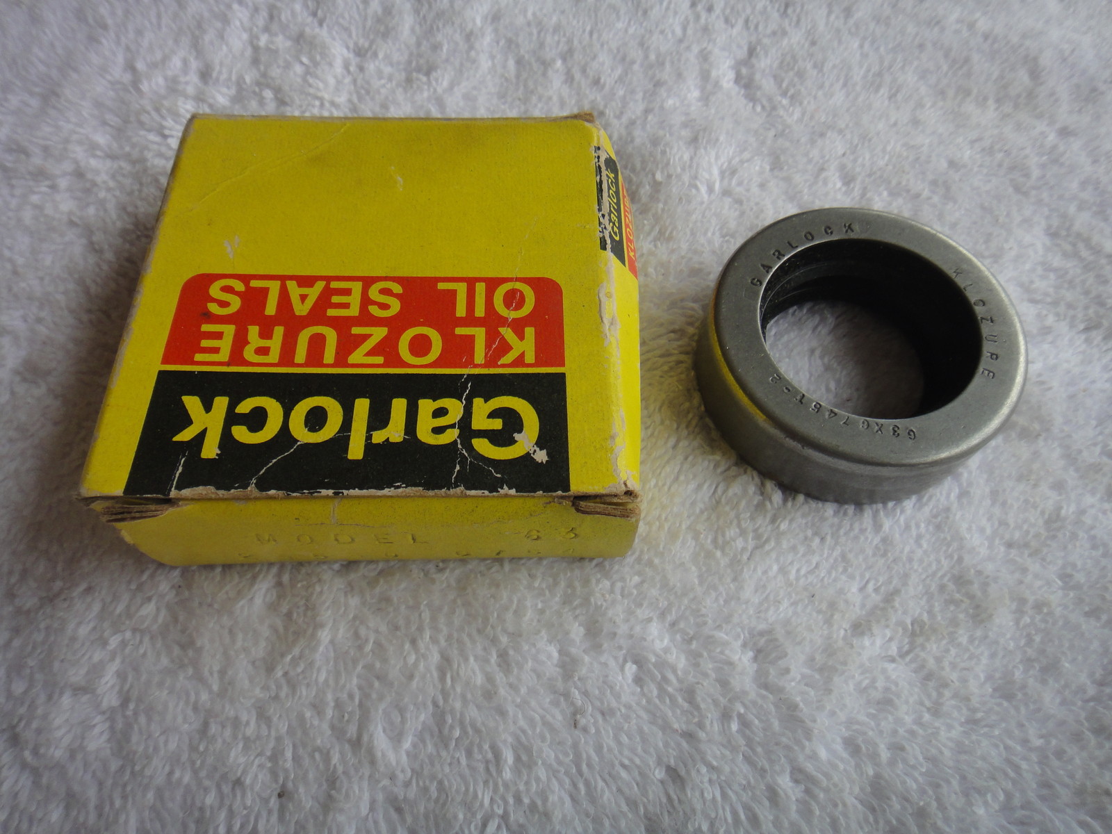 NIB Garlock Klozure Oil Seal 63 23550 6754