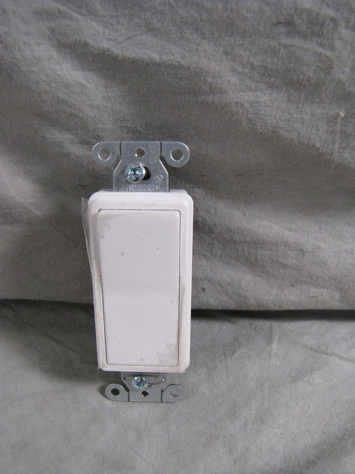 Hubbell DS115W Style Line Decorator Rocker Switch NEW