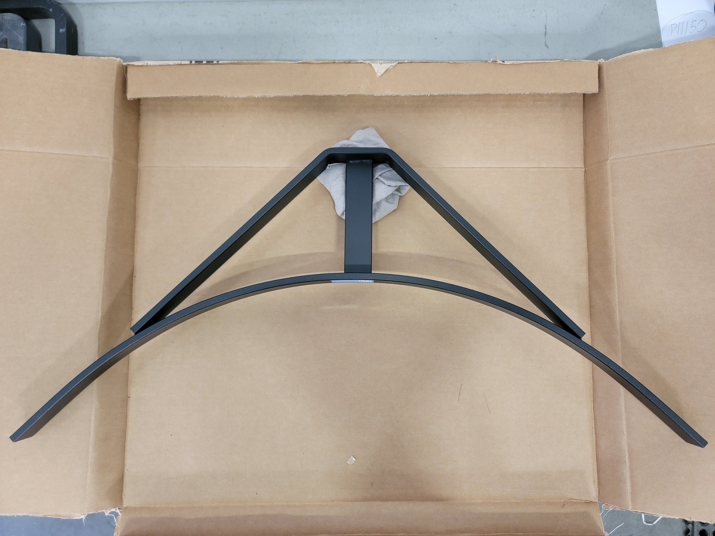 SURPLUS NEW CHATSWORTH PRODUCTS 11959-724 24″ Corner Bracket Black , CM