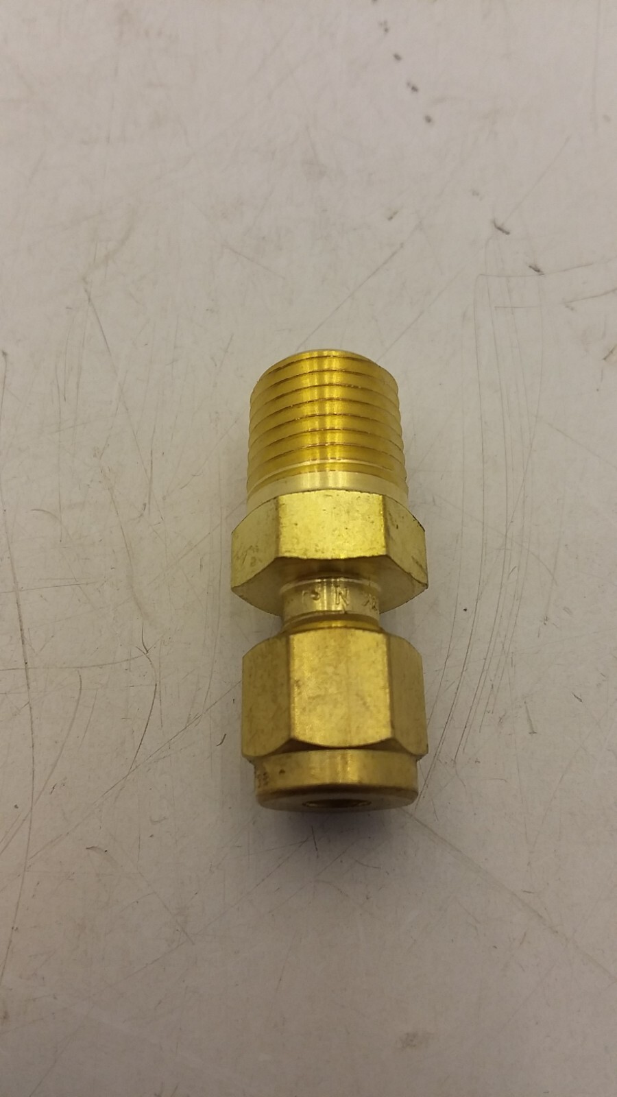 DKLOK DMC6-8N-S STEEL COMPRESSION CONNECTOR 3/8INCH BY 1/2INCH NNB