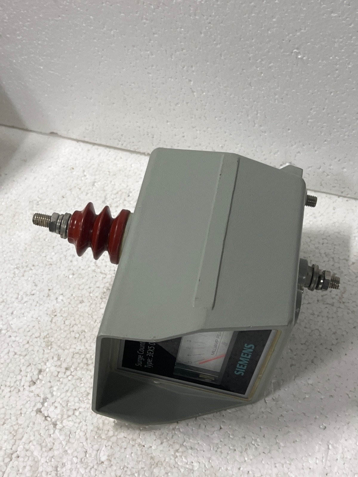 Siemens 3EX5 050 Surge Counter 3RX5050 (Used)