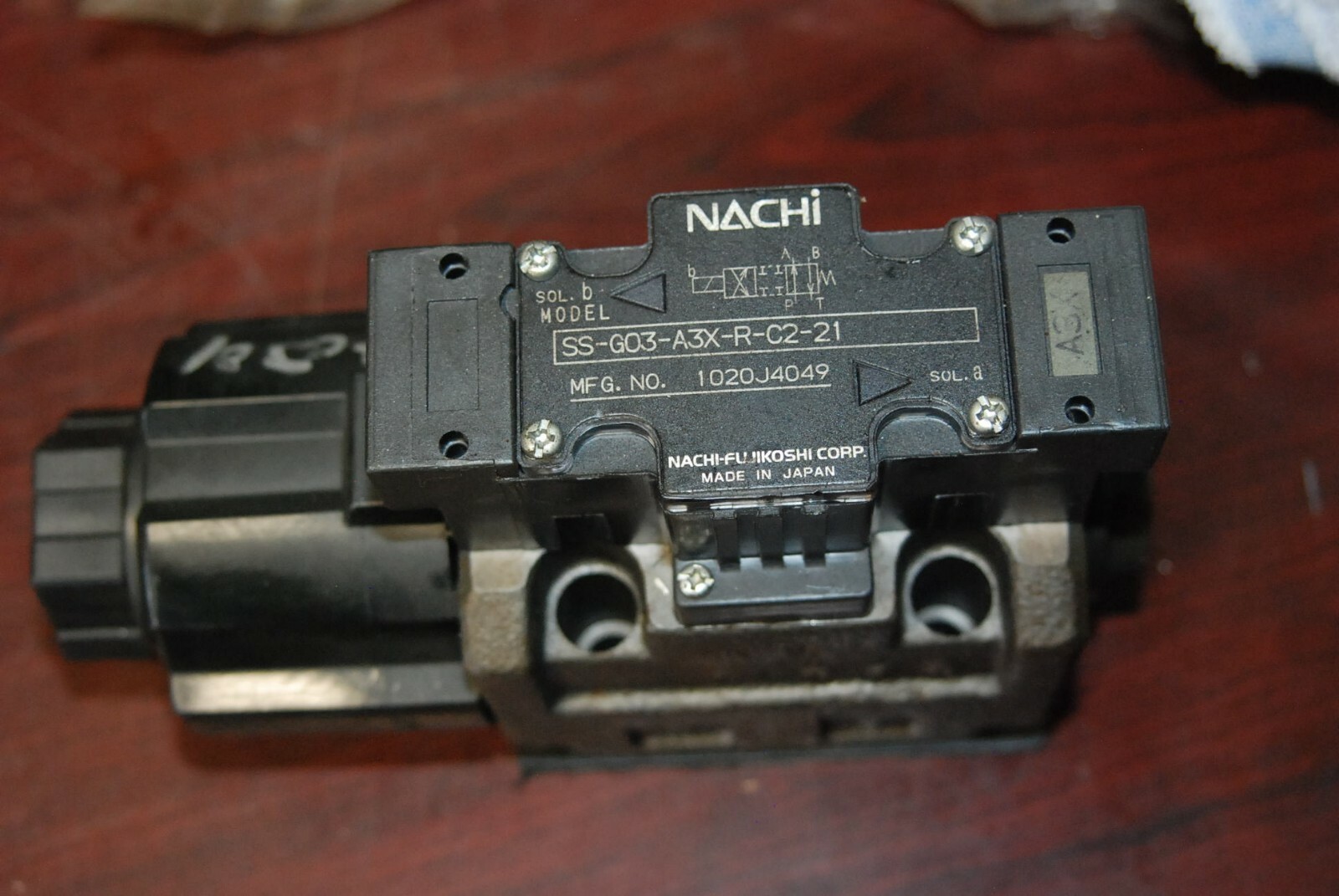 Nachi SS-G03-A3X-R-C2-21, 200/220V Solenoid Control Valve, New no Box