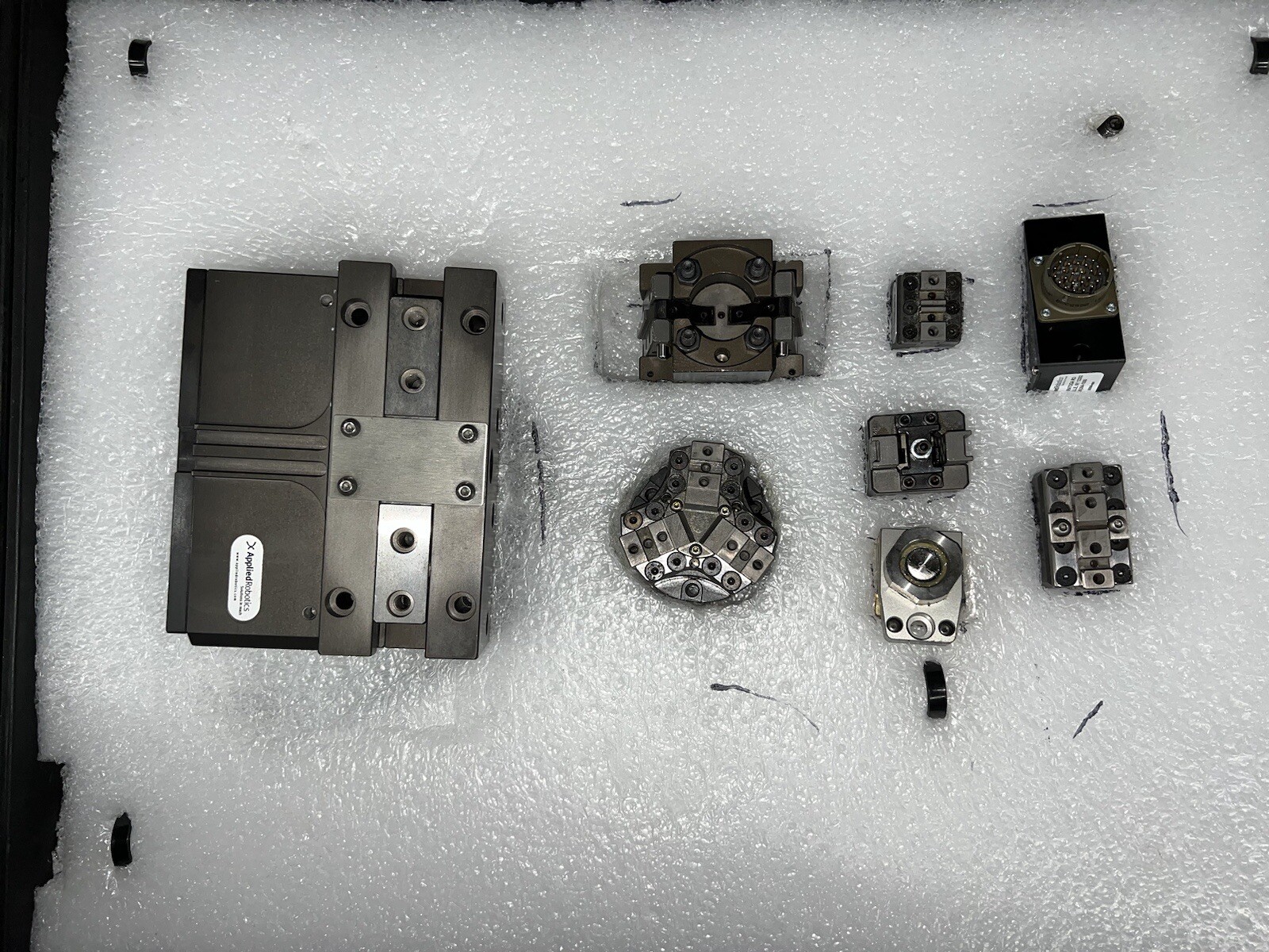 LOT 16 X APPLIED ROBOTICS GRIPPERS Variety Read Description For Details: