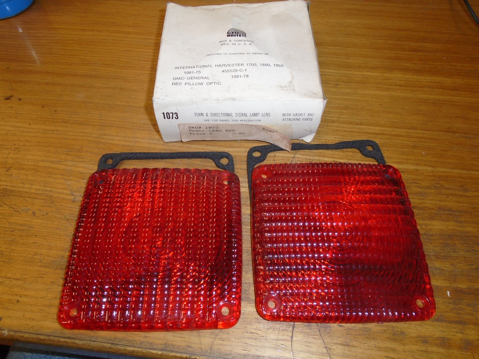 PAIR! NOS! International Harvester GLO Bright Red Light Lens P/N: 455529-C1