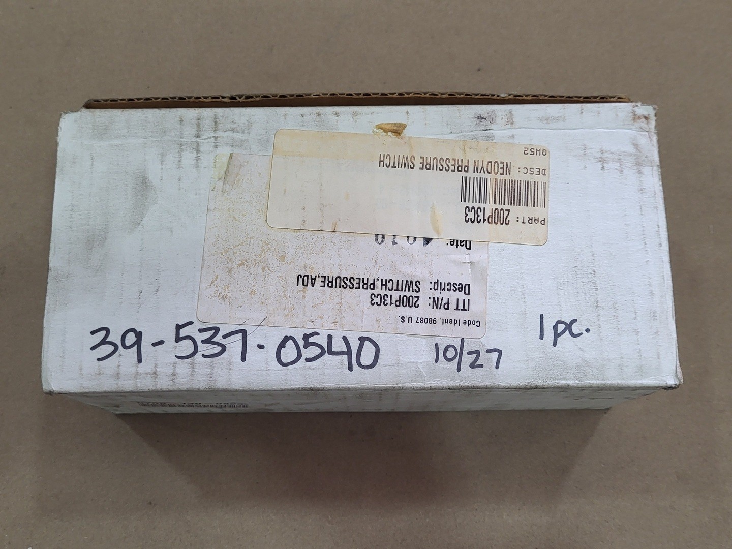 SURPLUS NEW ITT Industries 200P13C3 Adjustable Pressure Switch , 200-1500 psig