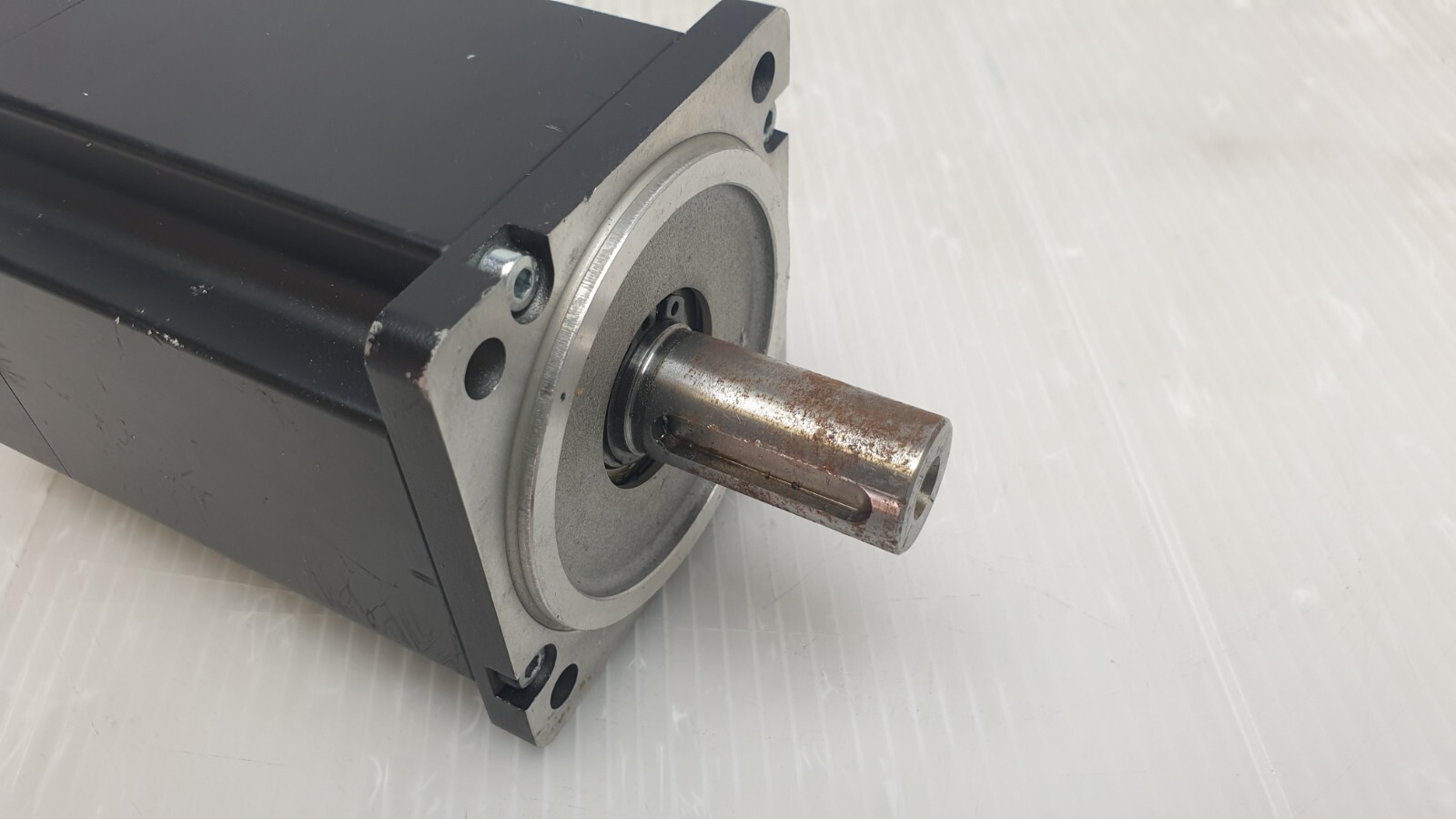 B&R Automation Motor, 8LVA33.N0021D100-0, Rev C0, 2100 RPM, 57V, IP54