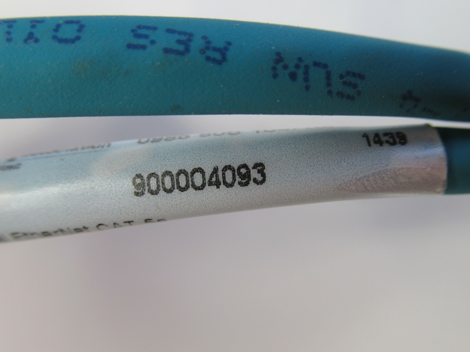 (NEW) LUMBERG AUTOMATION 900004093 0985-806-104/1M Ethernet Cat 5E Cable