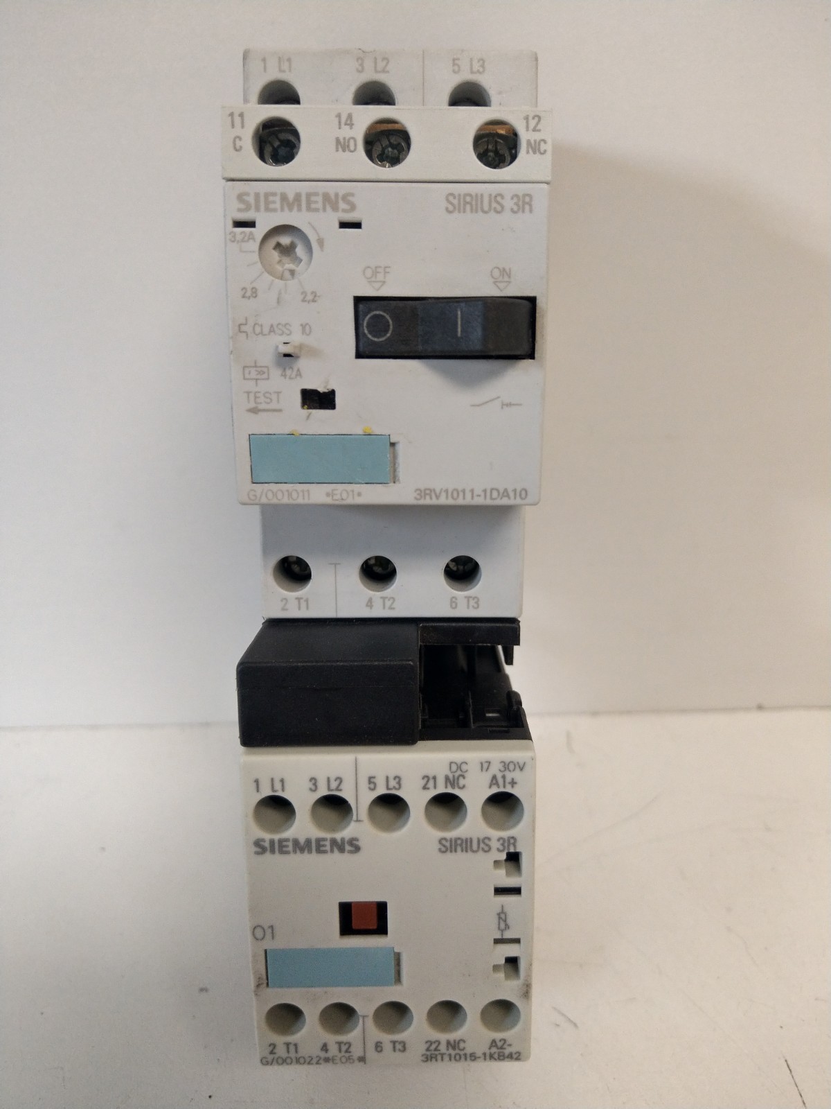 GUARANTEED! SIEMENS CONTACTOR 3RT1015-1KB42 W/ SIEMENS BREAKER 3RV1011-1DA10