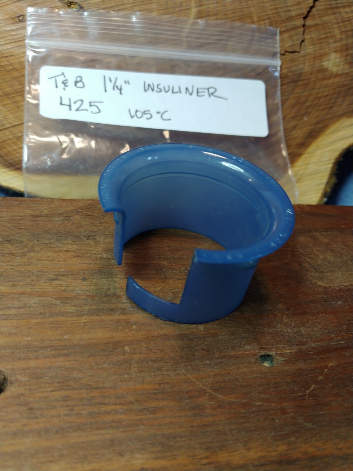 (1) T&B Fitting 1-1/4in Insuliner Sleeve Blue Thermoplastic NOS