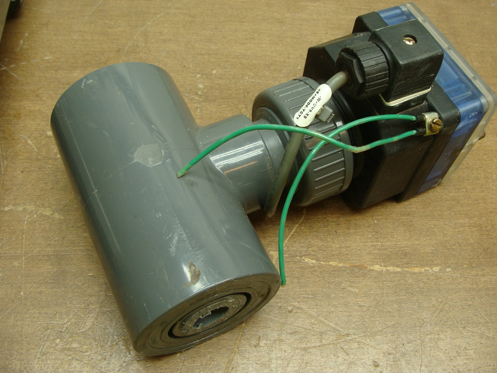 BURKERT CONDUCTIVITY TRANSMITTER COND 8225-FKM-PVDF-55T-C 00418951 12-30VDC