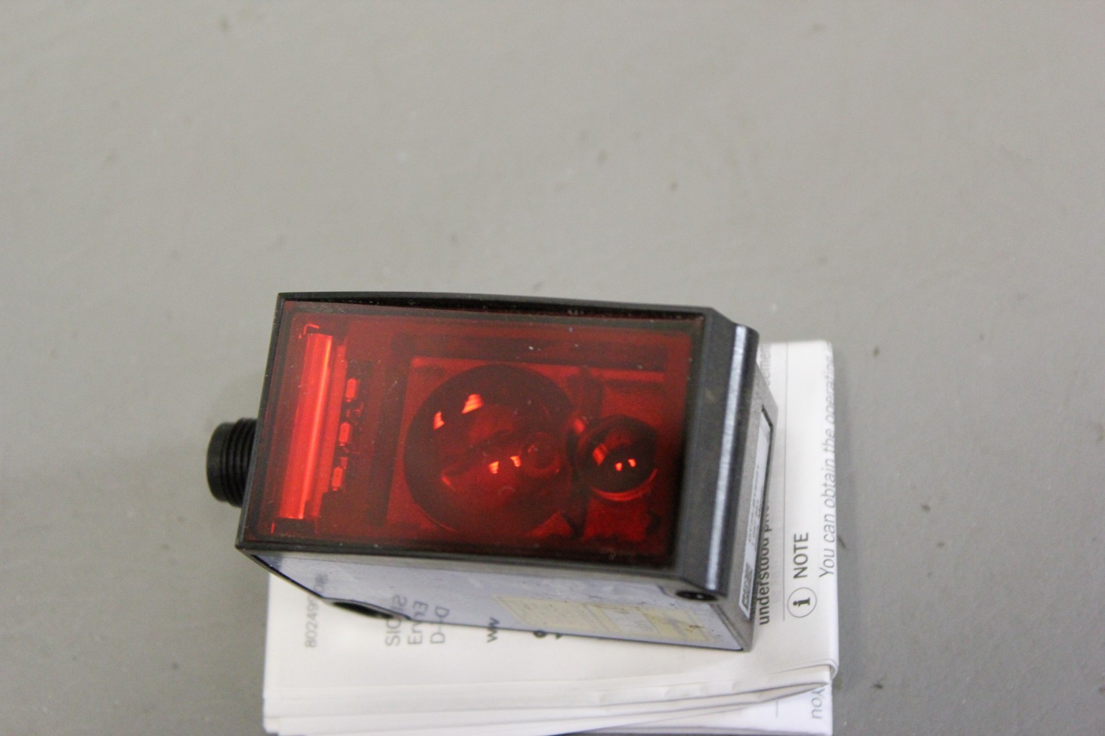 NEW SICK LASER DISTANCE SENSOR DT35-B15551