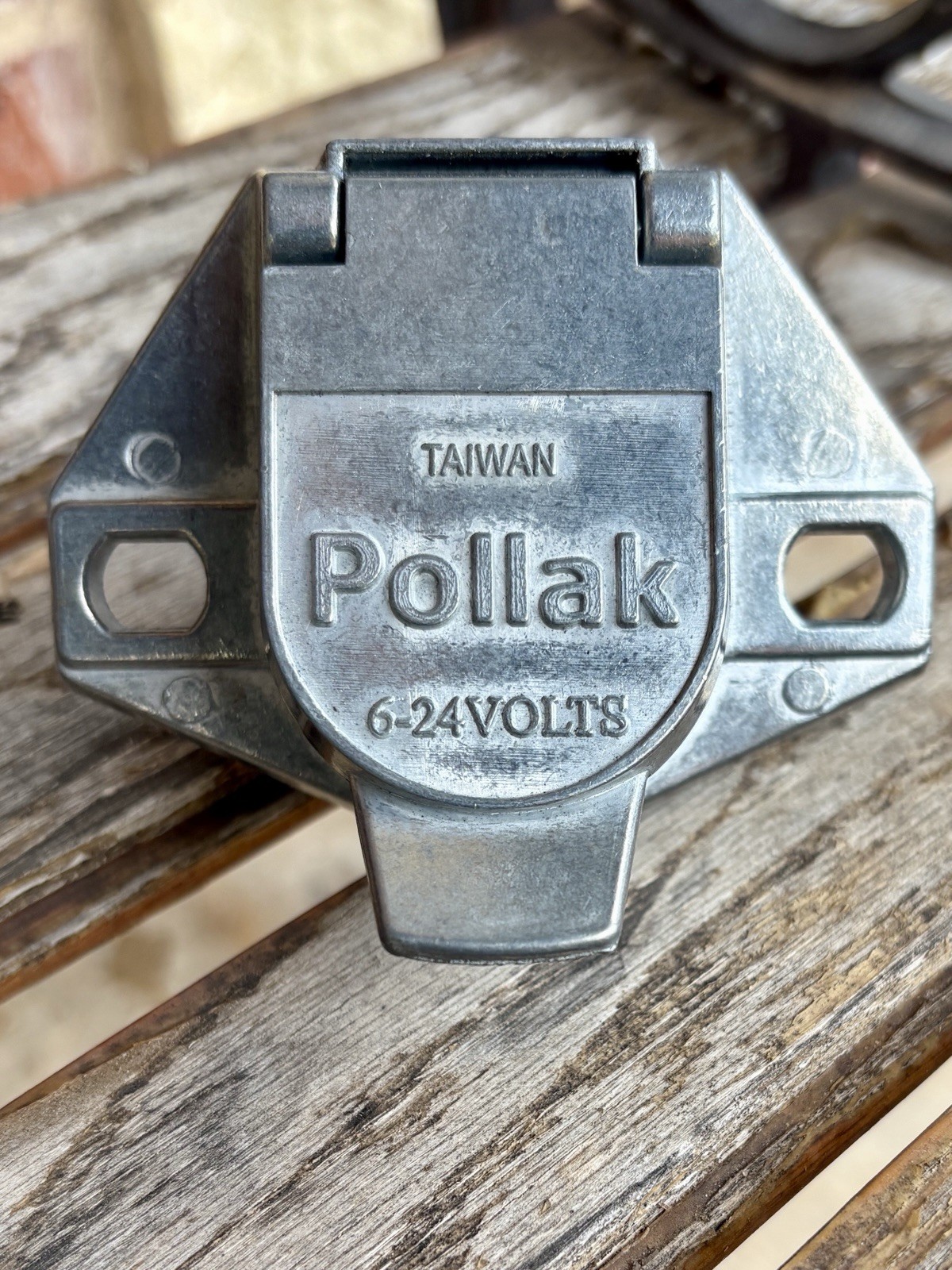 Pollak 7-Way Connector Socket, 11-720EP, Die Cast With Solid Pins Packaged