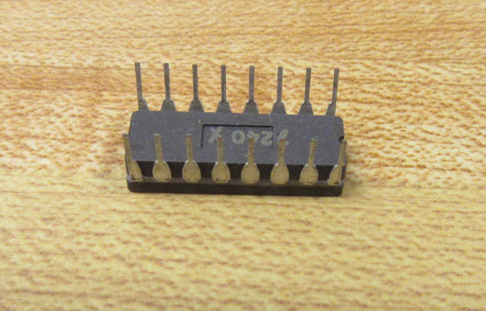Intersil ICM7240IJE Integrated Circuit (Pack of 2)