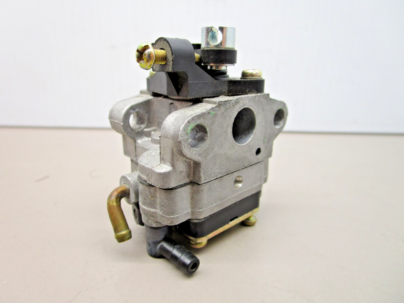 Honda GX31 Engine Carburetor Assembly Walbro WYL 127 16100-ZM5-809