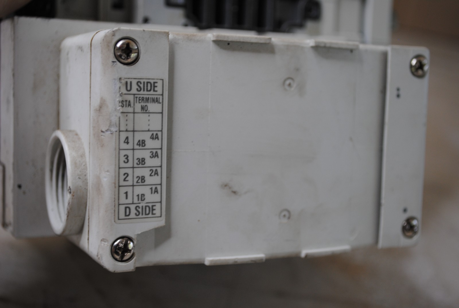 SMC Plug-In Manifold Used Working Condition Free Shipping
