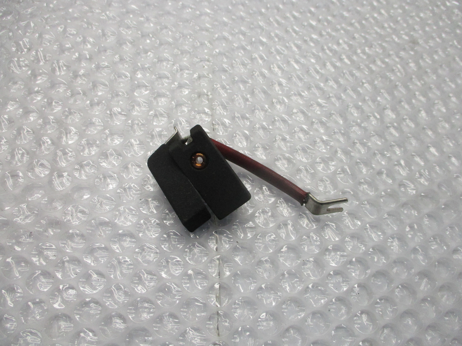 INDUSTRIAL SPARE G252 CARBON BRUSH NSNP