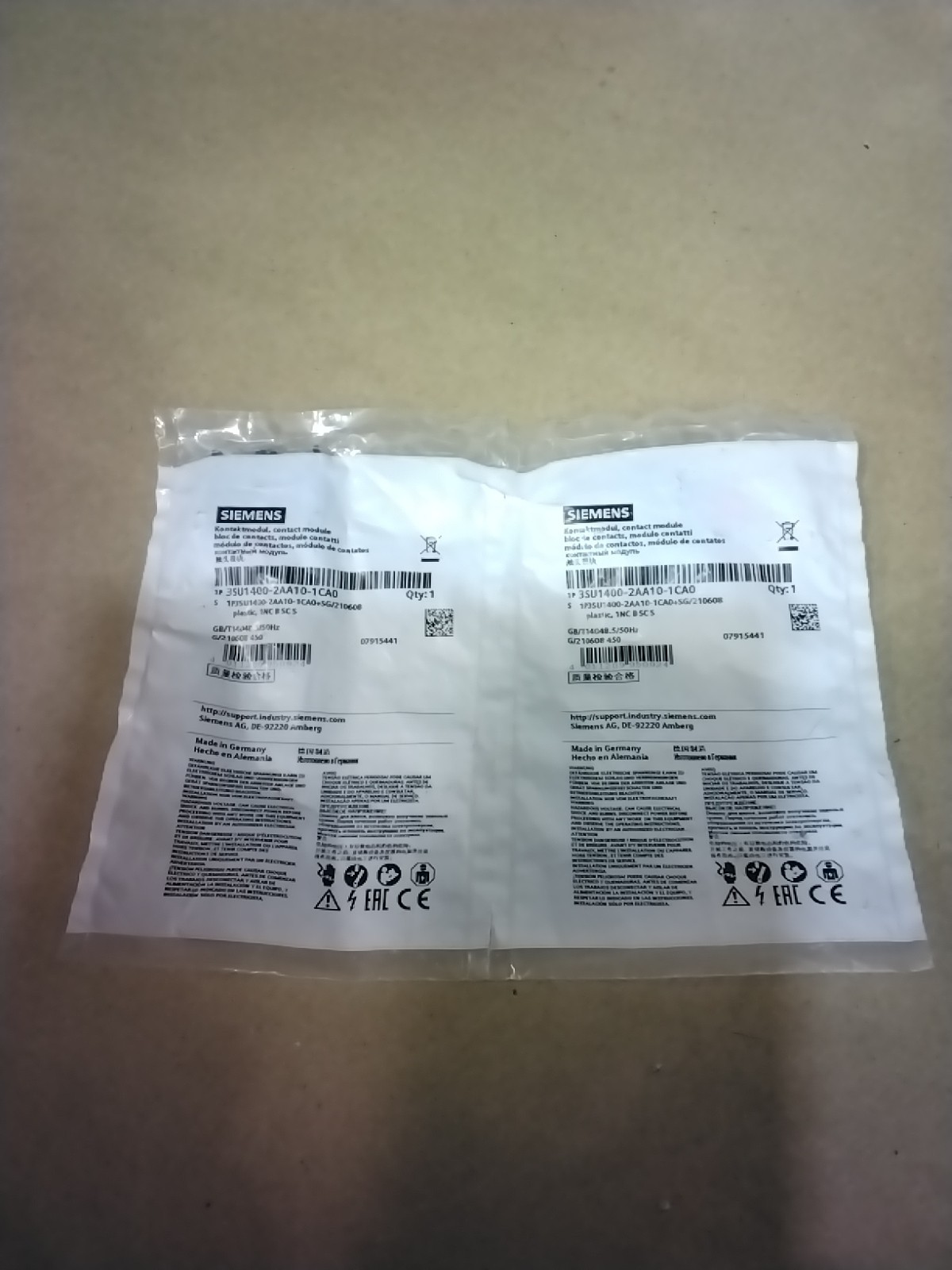 Siemens 3SU1400-2AA10-1CA0 Contact Block, Lot Of 2