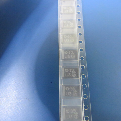 Vishay 593D106X9035D2TE3 Qty of 70 per Lot CAP TANT 10uF 35V 20% LOW ESR 7343