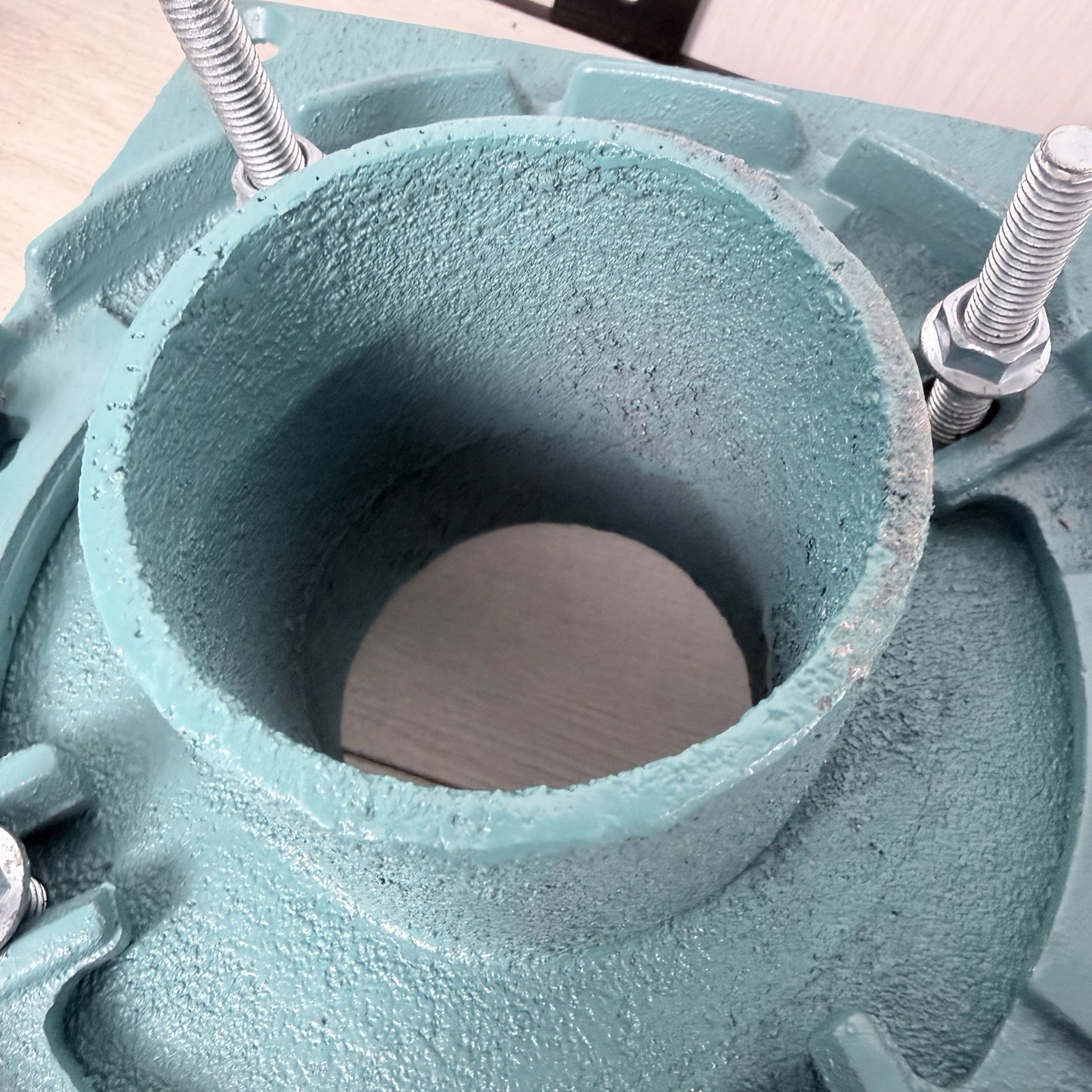 Zurn 4″ x 8-3/8″ Diameter No-Hub Cast Iron Combination Roof Drain & Overflow
