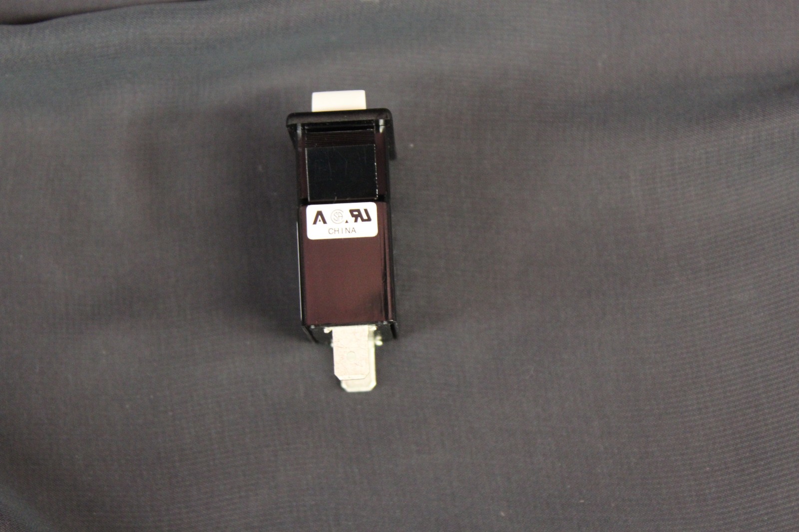 AIRPAX R11-4-2.90A-B06EV Circuit Breaker Switch – Single One