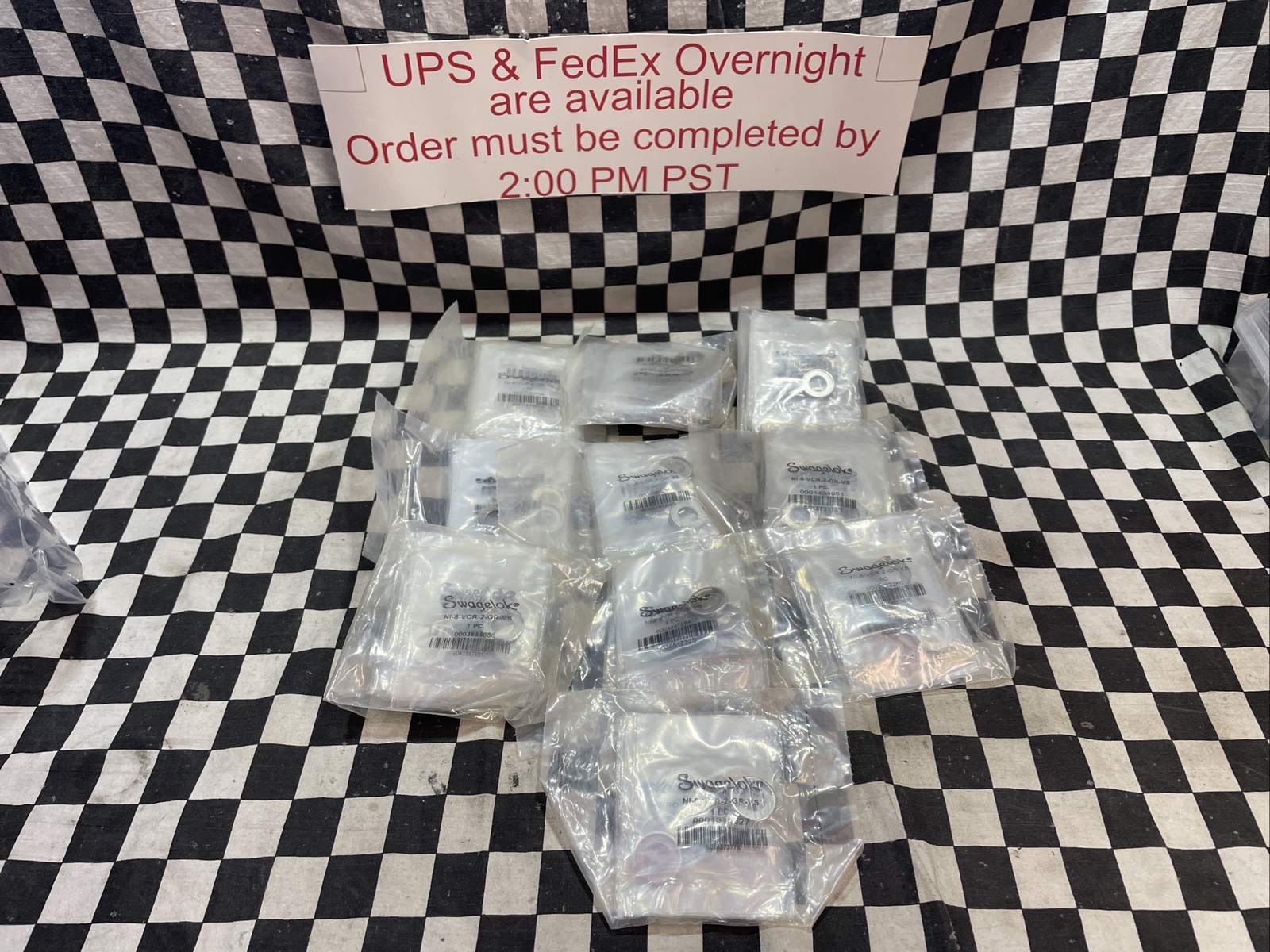 SWAGELOK VCR Face Seal 1/2″, NI-8-VCR-2-GR-VS, NI8VCR2GRVS, LOT OF 100 #1620F5