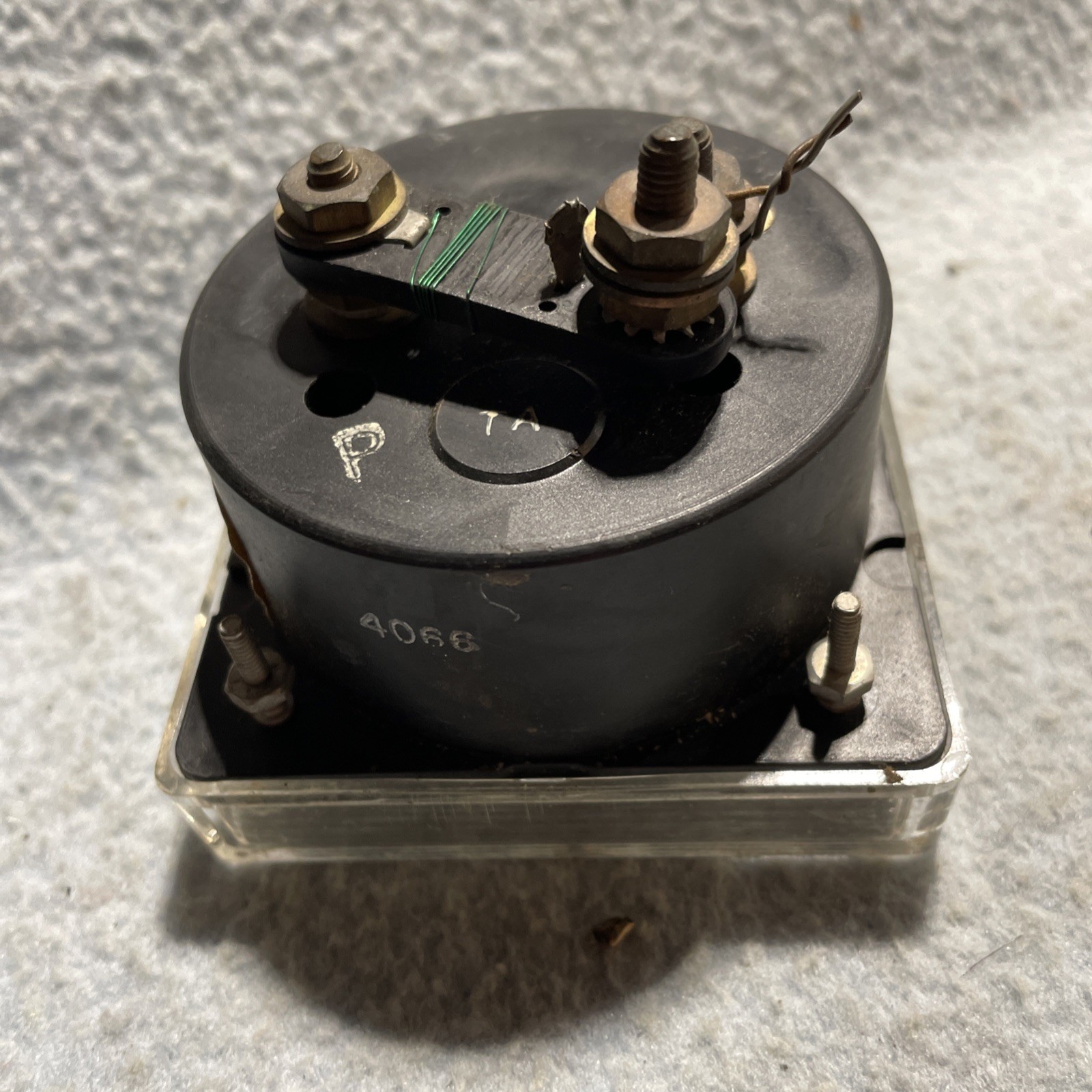 API INSTRUMENTS 37 9204 C000 Type J Thermocouple Temp Meter 0-1000 F / 540C