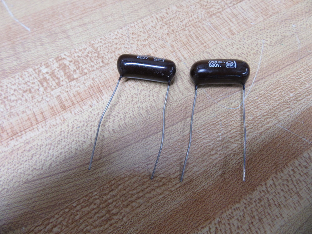 Cornell Dubilier 0.68 ±10% 600V Capacitor CDE (Pack of 2)