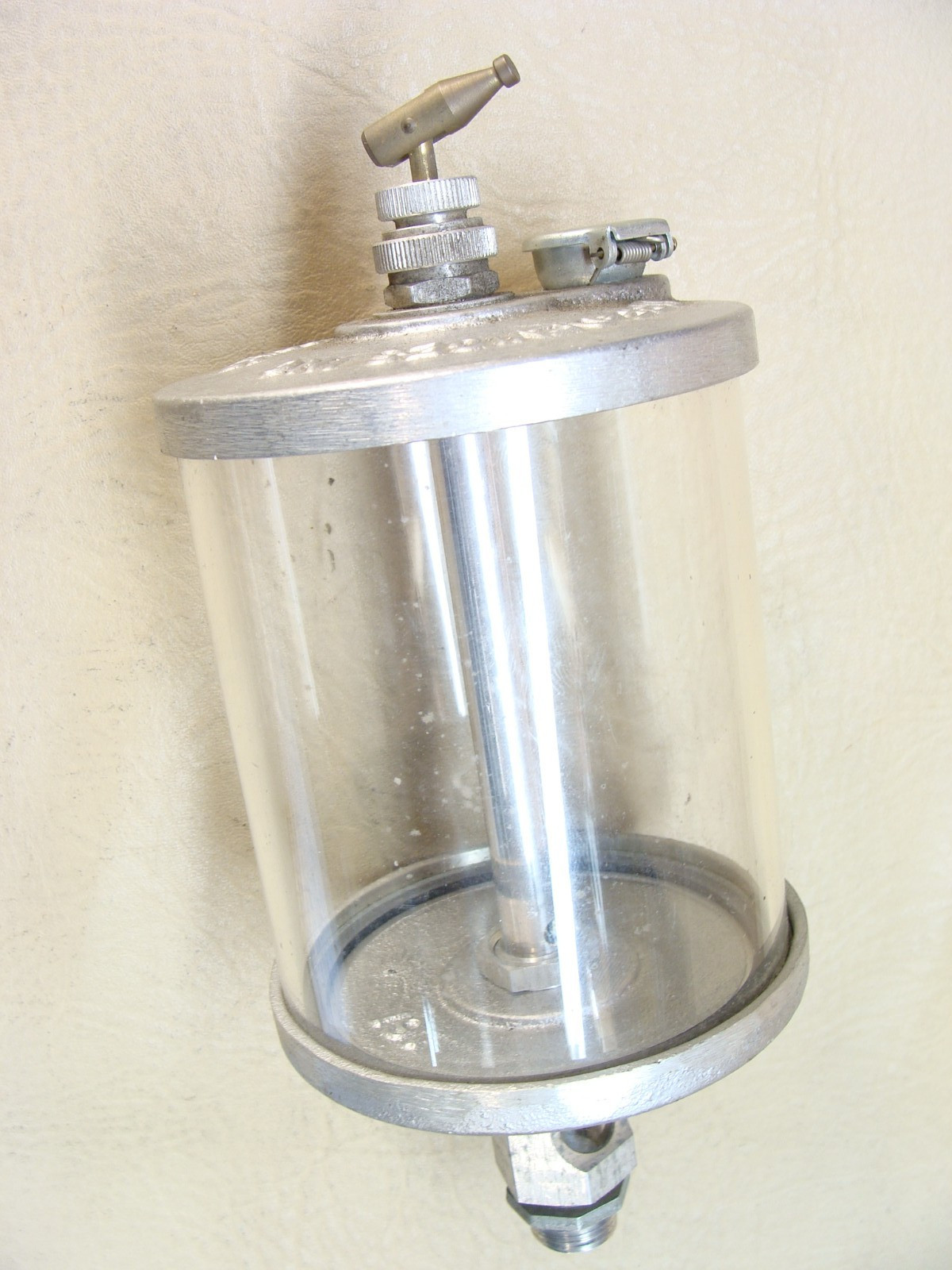 NEW LUBE DEVICES 161 oiler oil reservoir 3/8 NPT