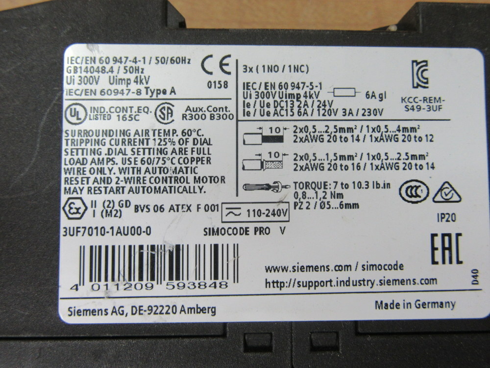 Siemens 3UF7010-1AU00-0 Relay Motor Control W/ 2 Terminal Blocks