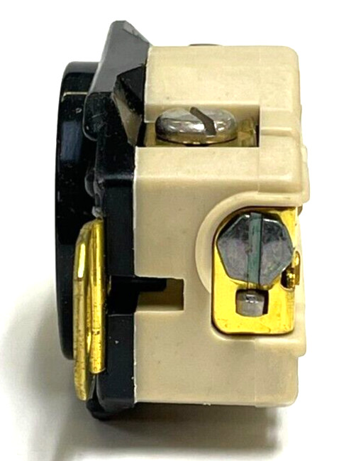 HUBBEL HBL2510 4POLE, 6 WIRE, 20 AMP, 3 PHASE TWIST AND LOCK RECEPTACLE