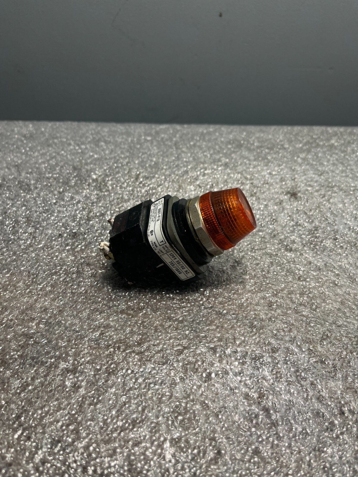 Allen-Bradley 800T-P16 Ser. T Orange Pilot Light 120V
