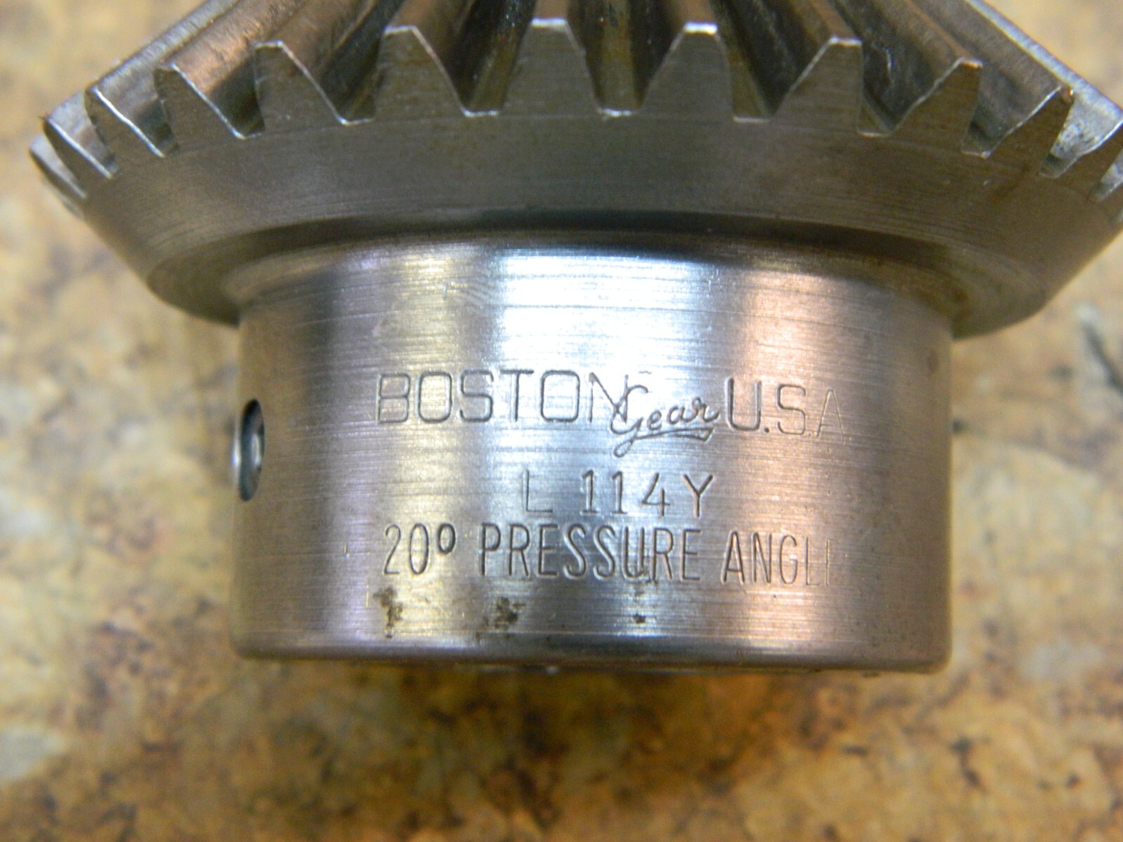 BOSTON GEAR L114Y Miter Gear 20 Deg. 1″ Bore