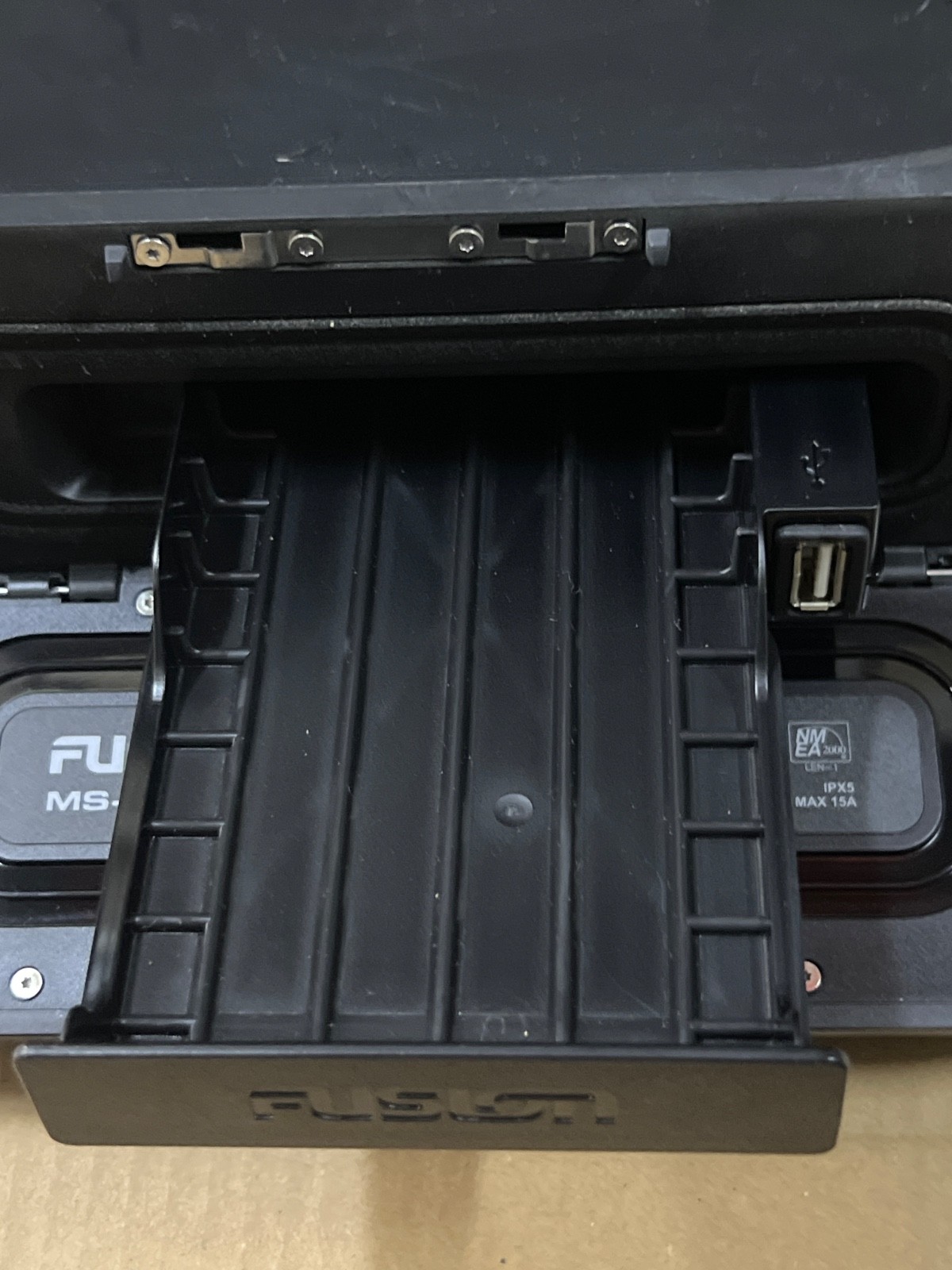 Fusion MS-UD650 650 Series FusionLink Bluetooth Radio Stereo