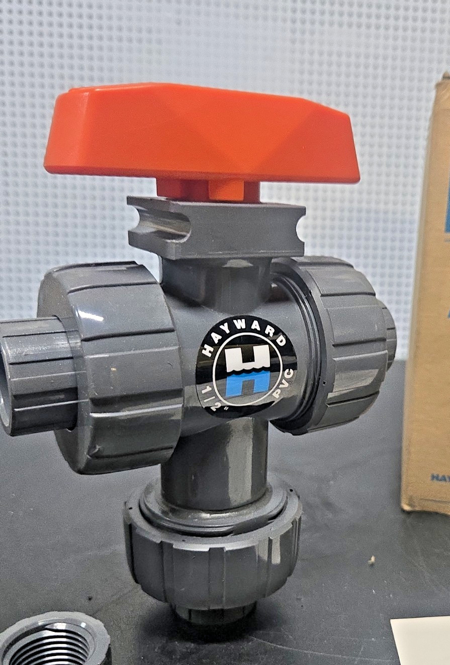 HAYWARD TW1050ST 3-Way True Union 1/2″ Ball Valve PVC NSMP