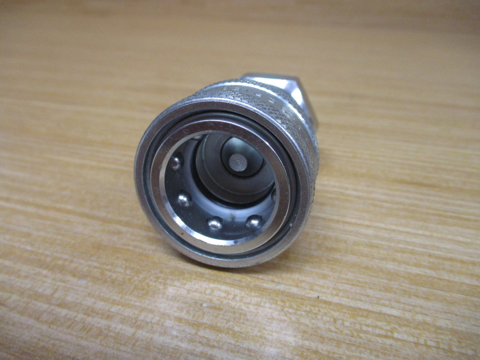 Eaton 5601-8-10S Female Socket 5601810S