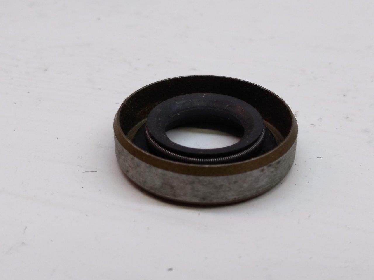 Chicago Rawhide 5250 13mm I.D x 28mm O.D x 7mm Thick Solid Oil Seal LOT OF 3