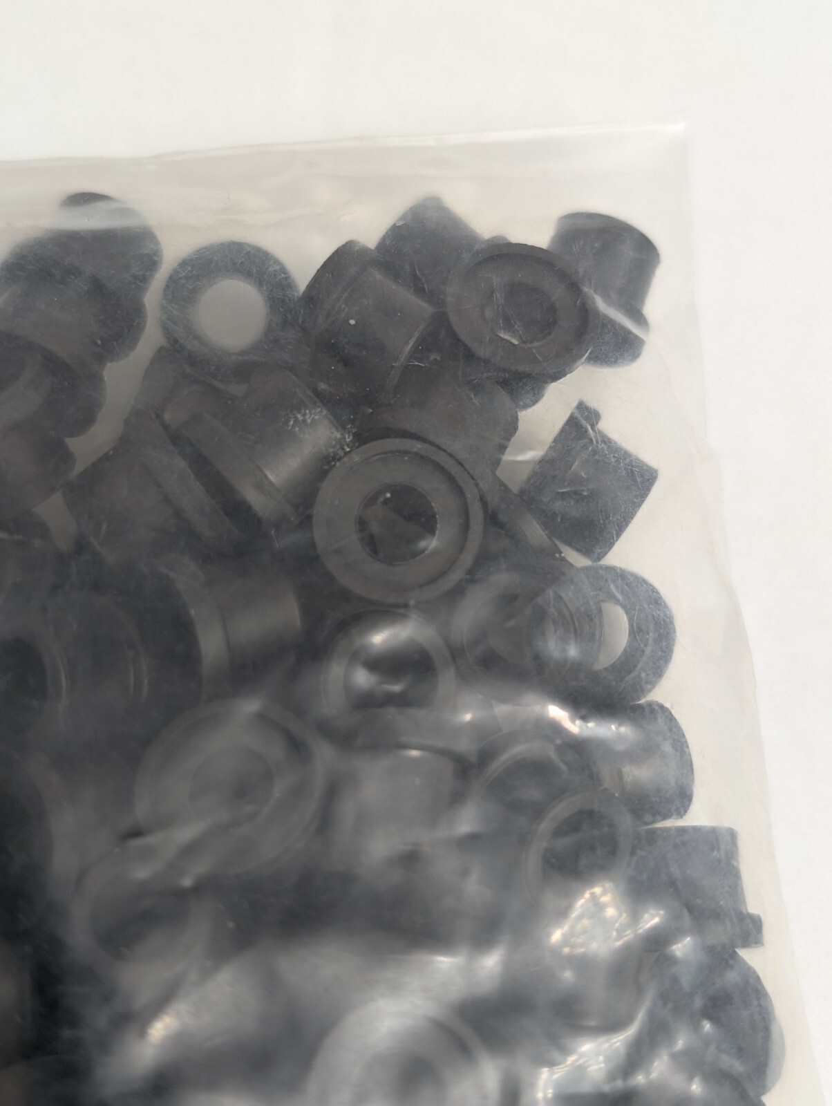 Lot of 200 Digicon Long Sleeve Model DIG 202477 1/2 Inch Top Hat Rubber Gromm