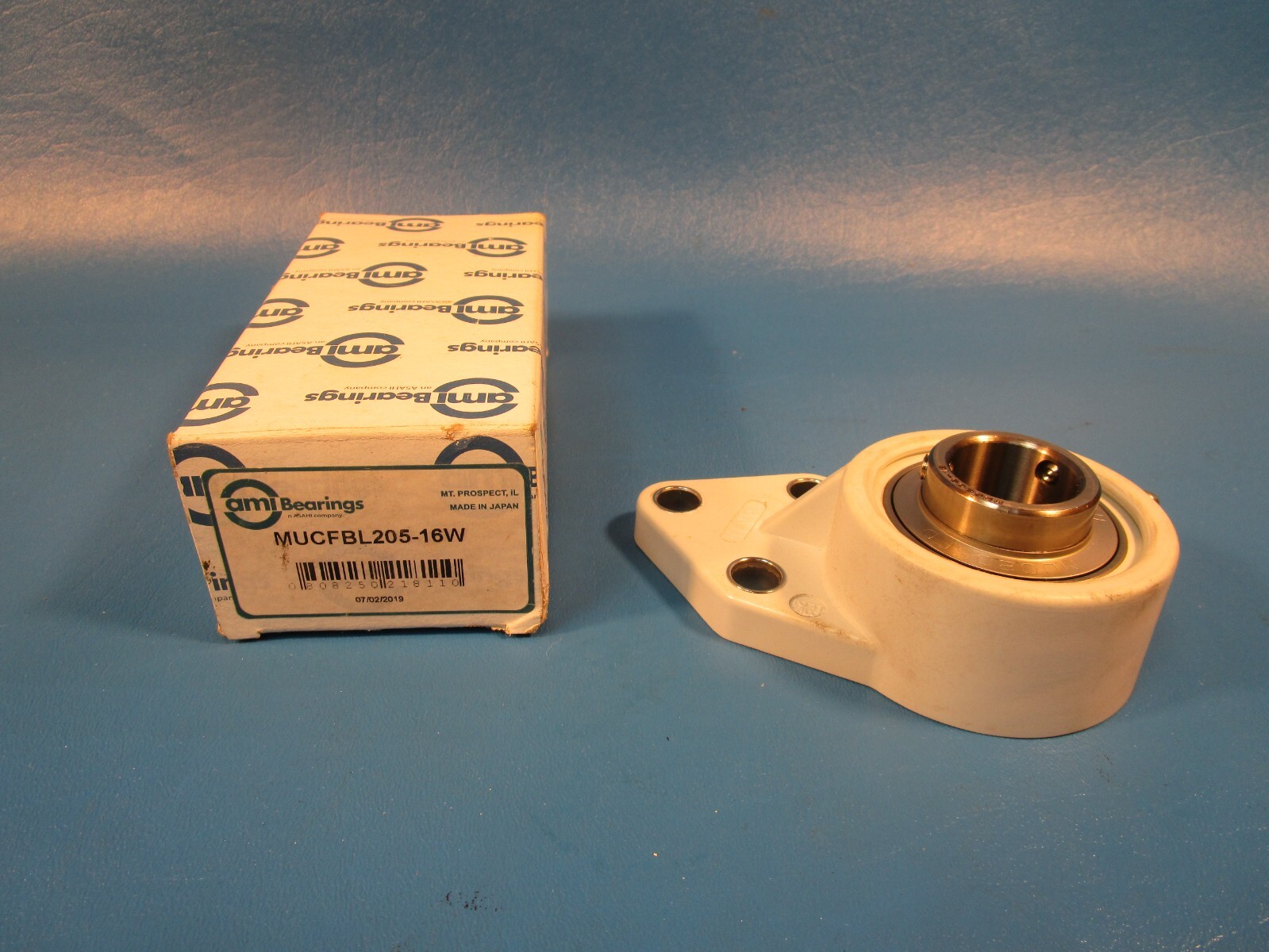 AMI MUCFBL205-16W Flange-Mount Ball Bearing Unit – 3-Bolt Bracket, 1 in Bore