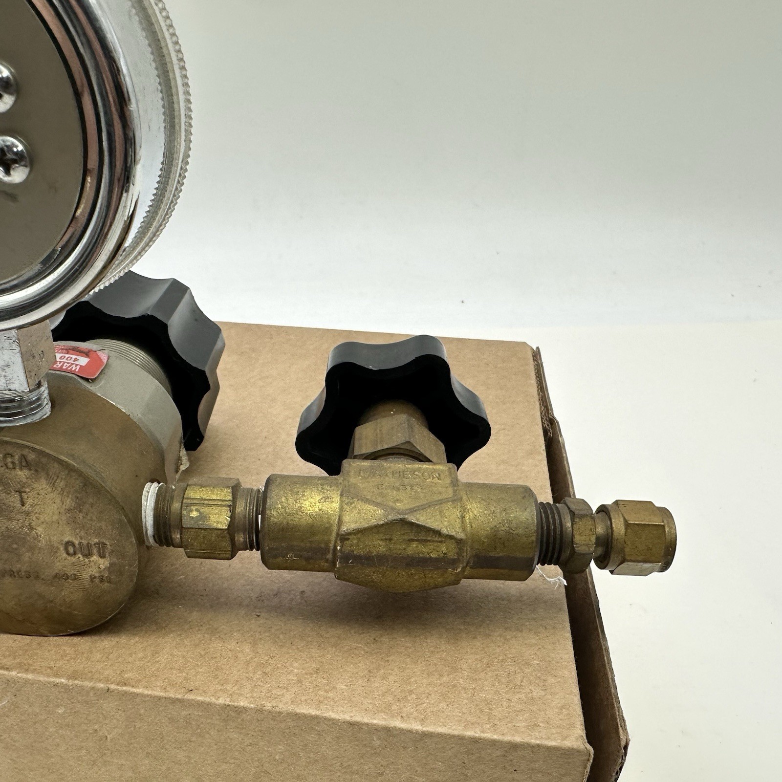 Matheson 3423 Brass High Purity Gas Regulator