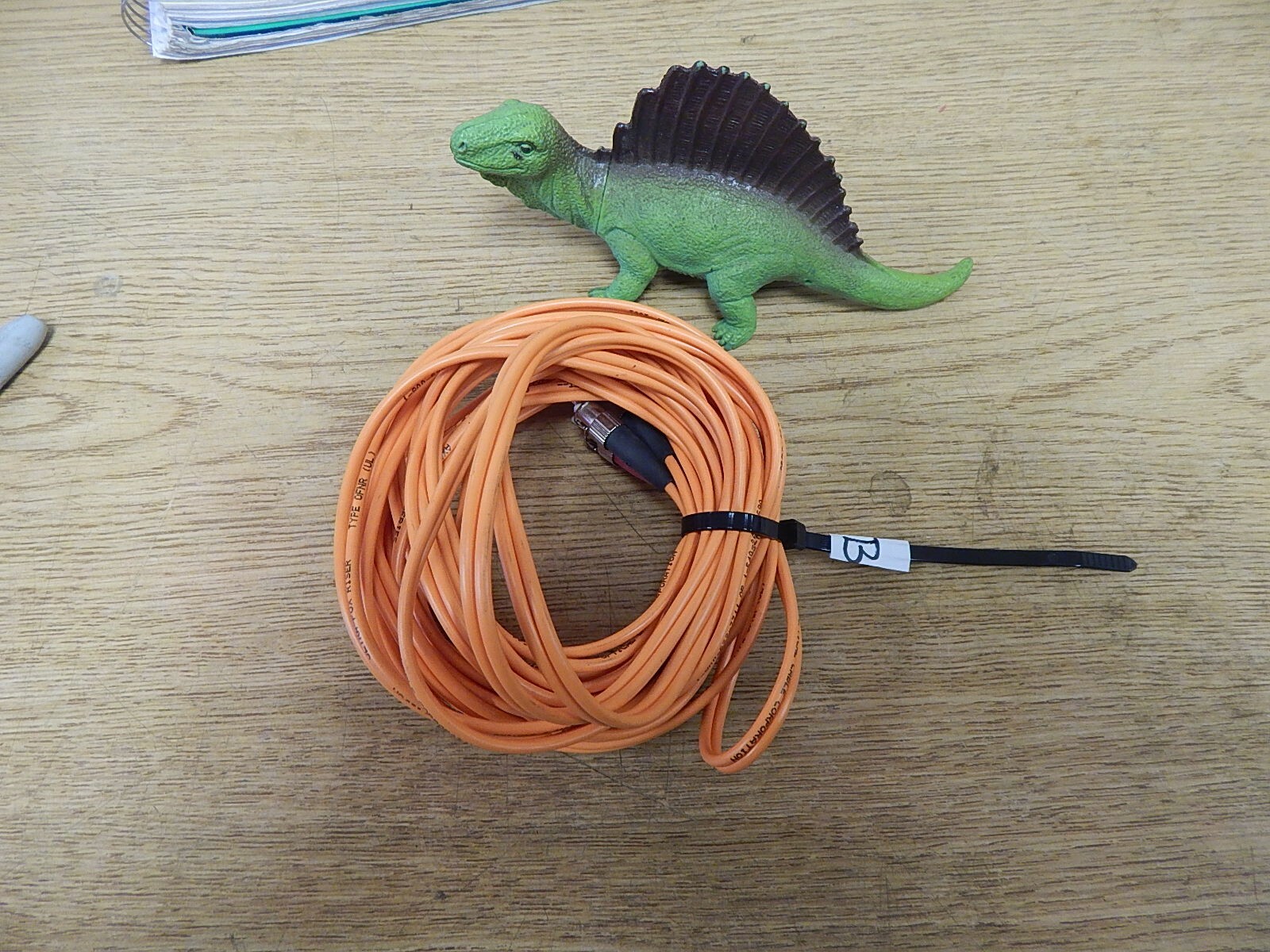 Optical Cable Corp 022556Ft AX02-030N-W 800″ Ultra Fox Riser OFNR