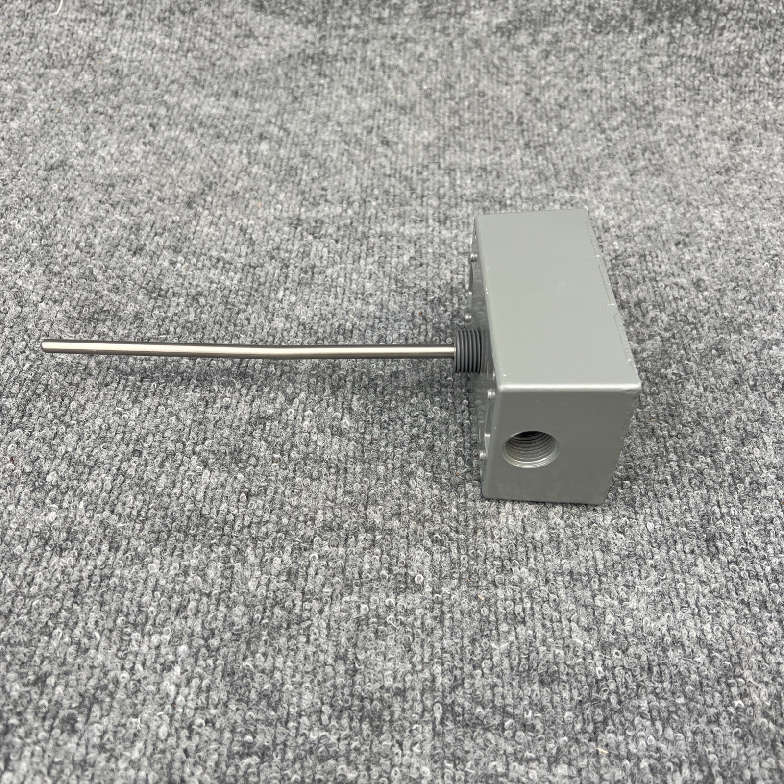 Veris TIWC0H0 Pipe/Immersion Temperature Sensor New Other