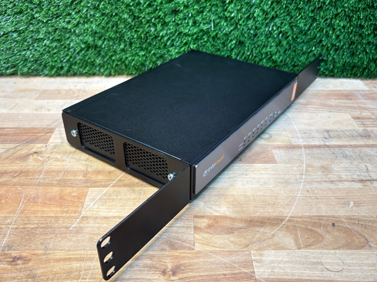 Pre Owned | InfoVista 40-05-XX / ip|e 40ax V2 IP Traffic Management Switch Only