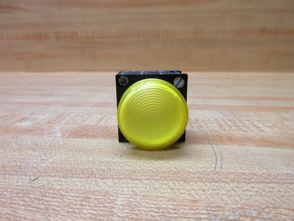 Siemens 3SB3001-6BA30 Furnas Yellow Indicator Light W/Holder