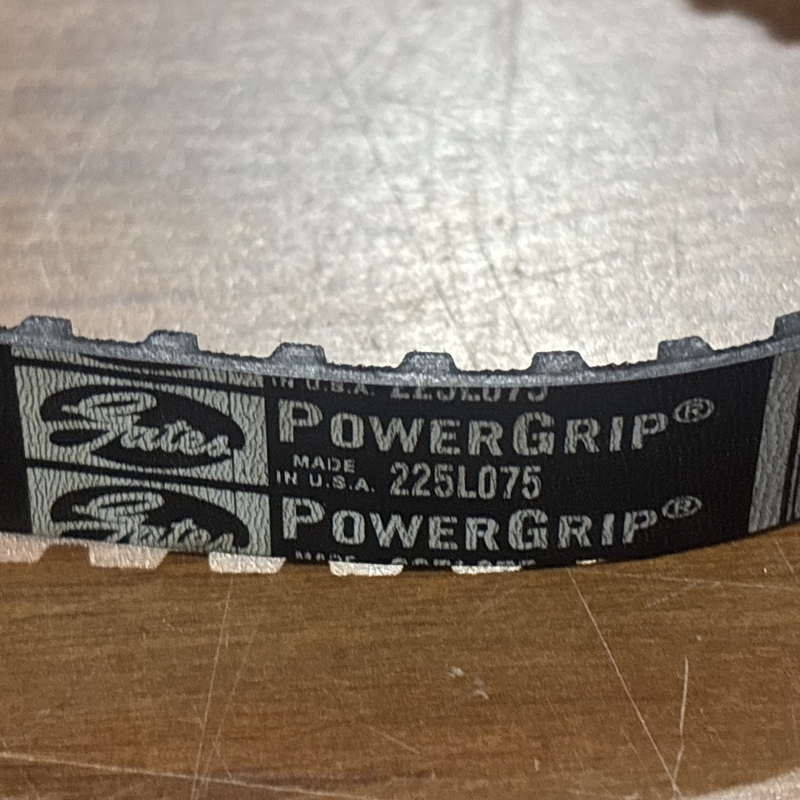 Gates 225 L 075 Powergrip Timing Belt